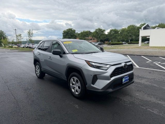 Used 2025 Toyota RAV4 LE FWD image 4