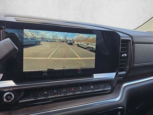 Used 2023 GMC Sierra 1500 SLT image 13