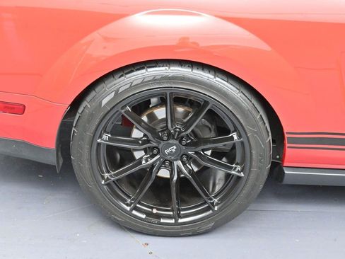 Used 2007 Ford Mustang Shelby GT500 RWD image 38