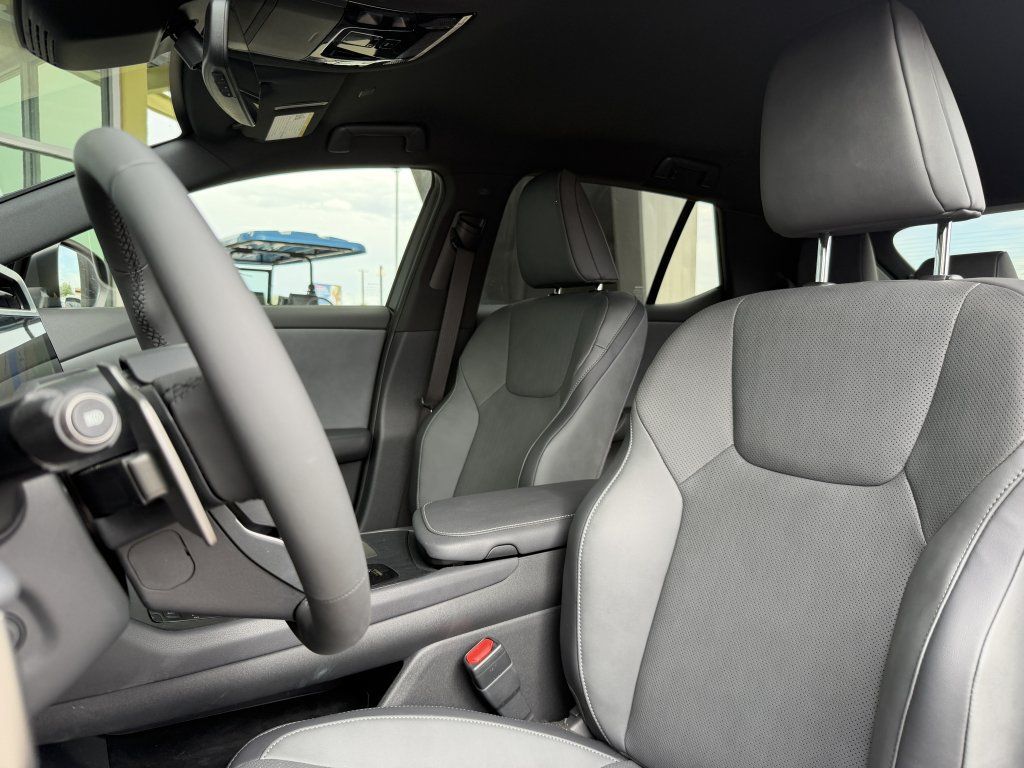 Used 2026 Lexus RZ 350e 2WD image 32