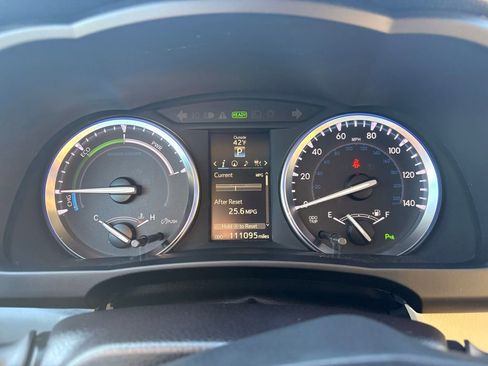 Used 2016 Toyota Highlander Limited image 35