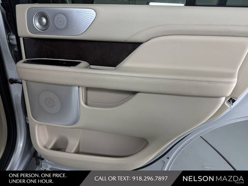 Used 2019 Lincoln Navigator Reserve w/ Cargo Package AWD/4WD image 45