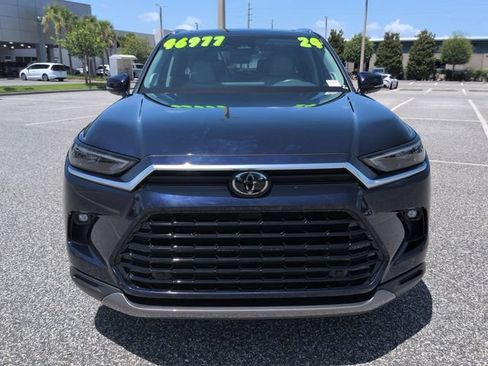 Certified 2024 Toyota Grand Highlander FWD image 9
