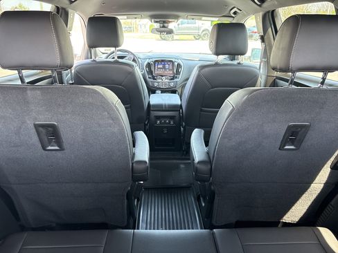 Used 2023 Chevrolet Traverse LT AWD/4WD image 9