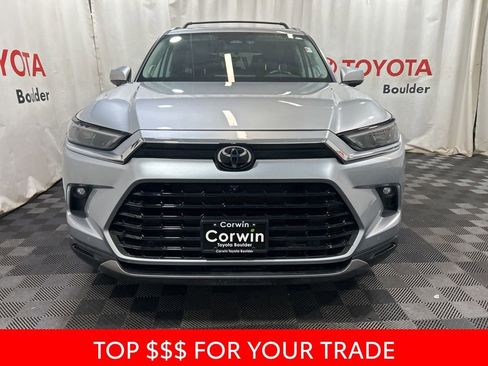 Used 2024 Toyota Grand Highlander AWD image 2