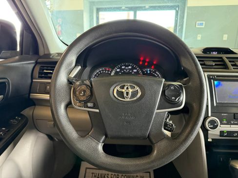 Used 2013 Toyota Camry LE FWD image 14