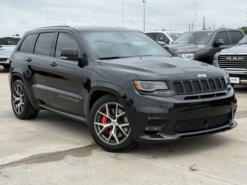 Used 2017 Jeep Grand Cherokee SRT AWD/4WD image 2