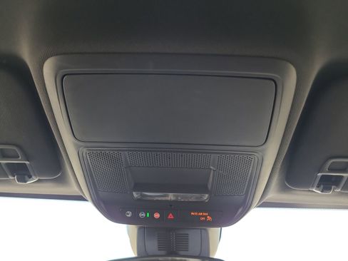 Used 2025 Chevrolet Equinox LT FWD image 24
