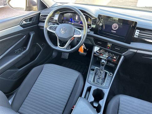 Certified 2025 Volkswagen Jetta S image 11