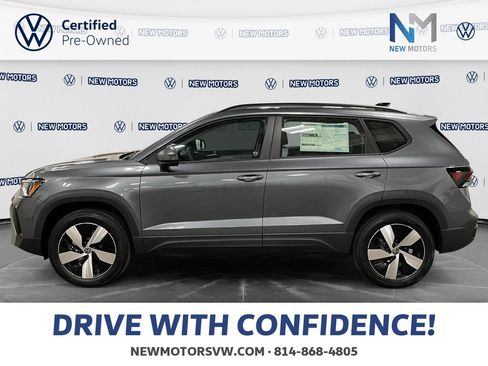 Used 2025 Volkswagen Taos S AWD/4WD image 2