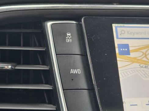 Used 2021 Buick Enclave Premium w/ Sun and Sites Package AWD/4WD image 8