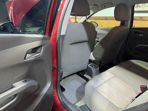 Used 2014 Chevrolet Sonic LT image 22