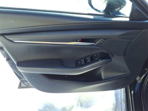 Used 2024 MAZDA MAZDA3 s image 8