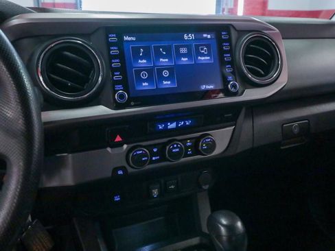 Used 2022 Toyota Tacoma SR5 RWD image 17