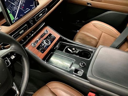 Used 2023 Lincoln Aviator Reserve w/ Elements Package Plus image 13