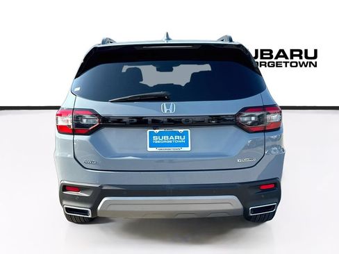 Used 2024 Honda Pilot Touring image 6