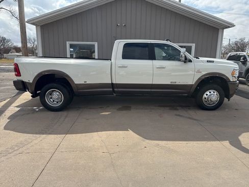 Used 2022 RAM 3500 Limited image 2
