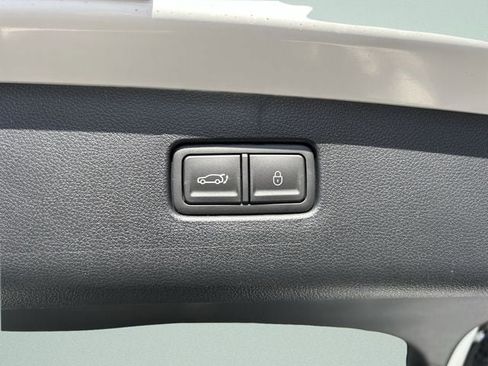 Used 2026 Genesis GV70 2.5T Sport Prestige AWD/4WD image 15