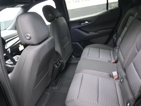 New 2026 Chevrolet Equinox LT w/ Safety and Technology Package FWD image 9