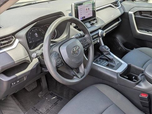 Used 2023 Toyota RAV4 LE AWD/4WD image 10