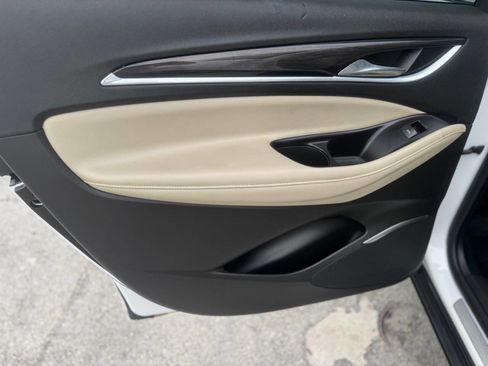 Used 2018 Buick Enclave Essence w/ Trailering Package image 12