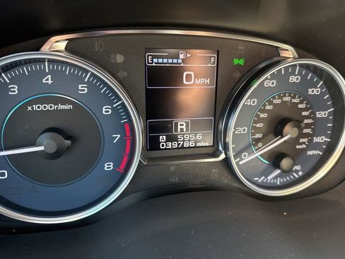 Used 2017 Subaru Crosstrek 2.0i Limited image 4