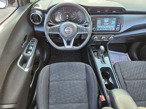 Used 2023 Nissan Kicks SV image 11