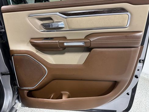Used 2019 RAM 1500 Laramie image 10