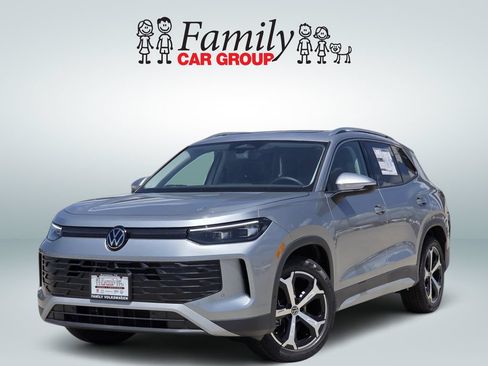 New 2026 Volkswagen Tiguan SE FWD image 1