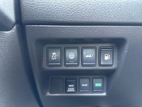 Certified 2020 Nissan Rogue SV image 22