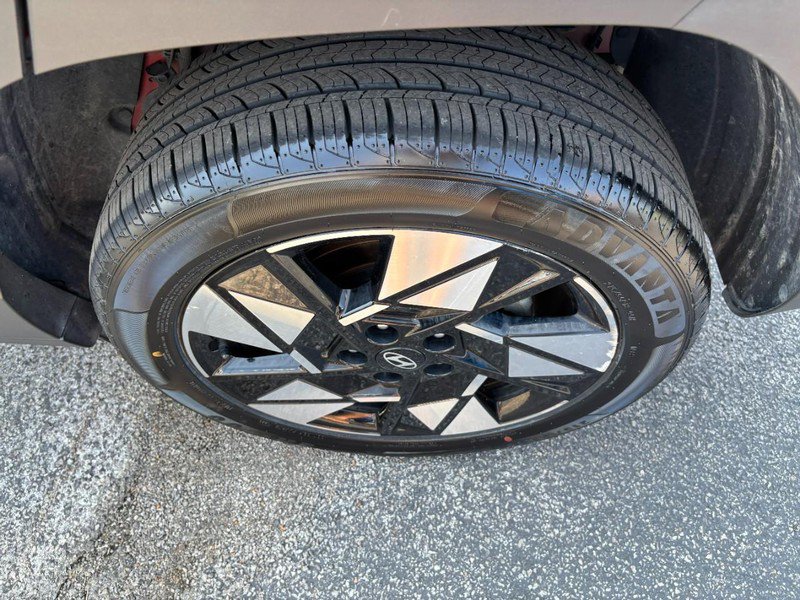 Used 2025 Hyundai Kona SEL AWD/4WD image 8