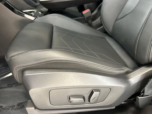 Certified 2025 BMW X1 xDrive28i w/ M Sport Package image 15