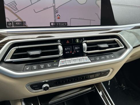 Used 2021 BMW X5 xDrive40i w/ Convenience Package AWD/4WD image 22