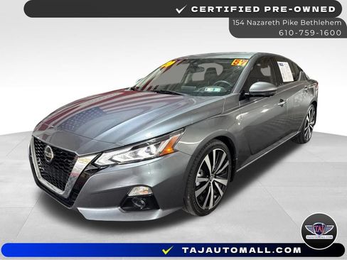 Used 2020 Nissan Altima 2.5 Platinum FWD image 1