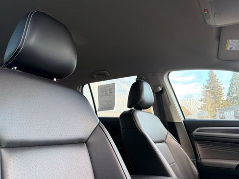 Used 2021 Volkswagen Atlas SE image 15