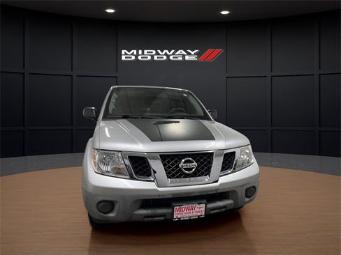 Used 2020 Nissan Frontier S image 5
