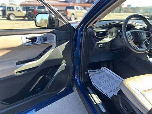 Used 2021 Ford Explorer Limited w/ Equipment Group 301A image 14