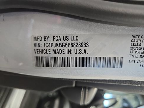 Used 2023 Jeep Grand Cherokee L Limited AWD/4WD image 56