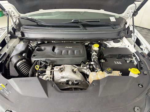 Used 2020 Jeep Cherokee Limited AWD/4WD image 32