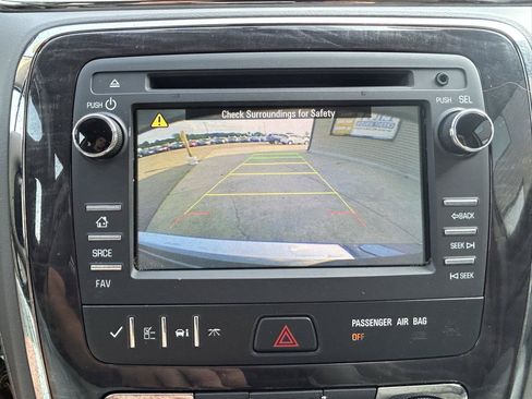 Used 2017 Buick Enclave Convenience FWD image 24