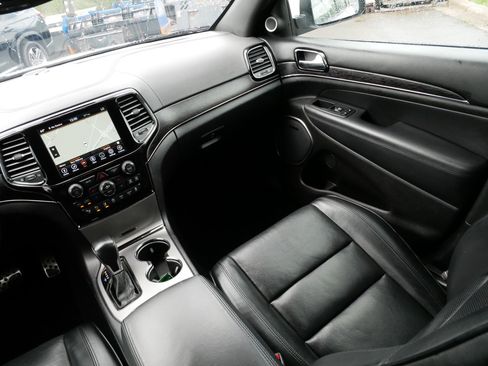 Used 2020 Jeep Grand Cherokee High Altitude AWD/4WD image 11