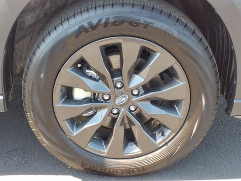 Certified 2025 Subaru Outback Onyx Edition AWD/4WD image 9