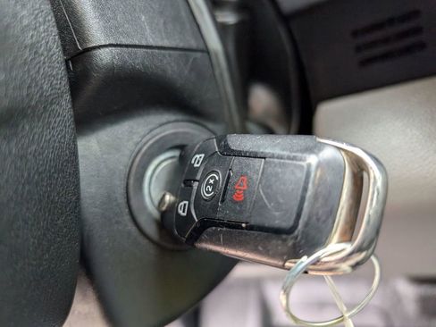 Used 2021 Ford F250 XL w/ Power Equipment Group image 38