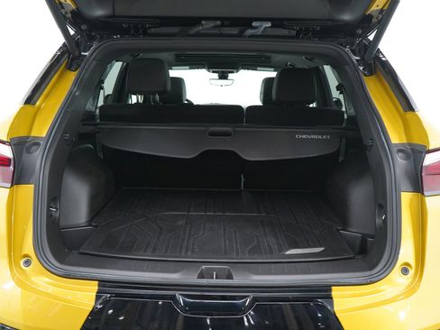 Used 2022 Chevrolet Blazer RS w/ Enhanced Convenience Package image 16