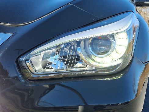 Used 2015 INFINITI Q70 3.7 w/ Sport Package image 10