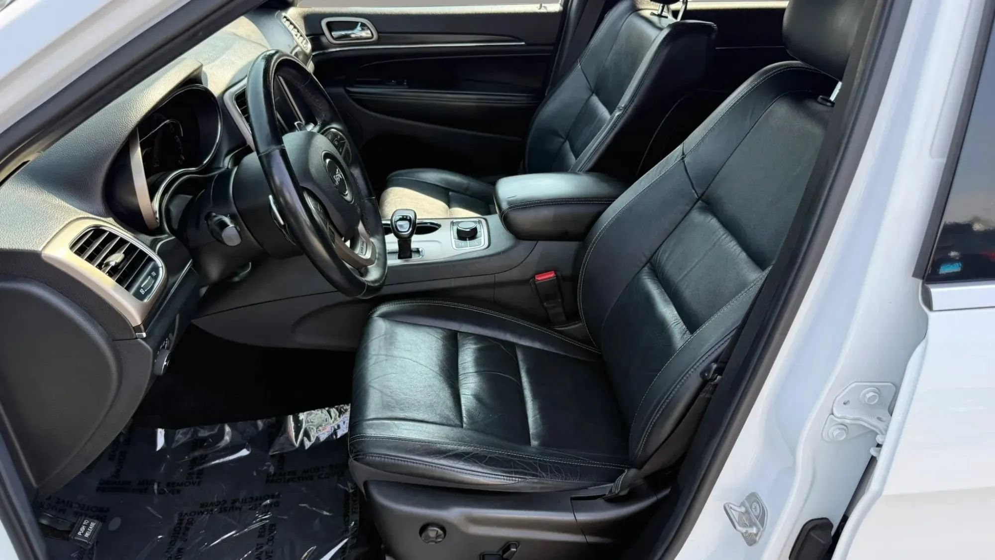 Used 2014 Jeep Grand Cherokee Limited AWD/4WD image 13