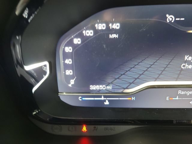 Used 2022 GMC Yukon XL Denali RWD image 19