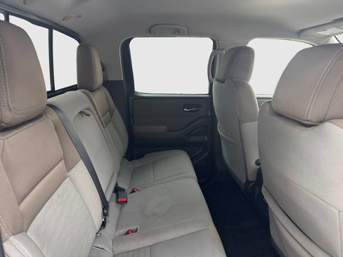 Used 2022 Nissan Frontier SV w/ Technology Package RWD image 44
