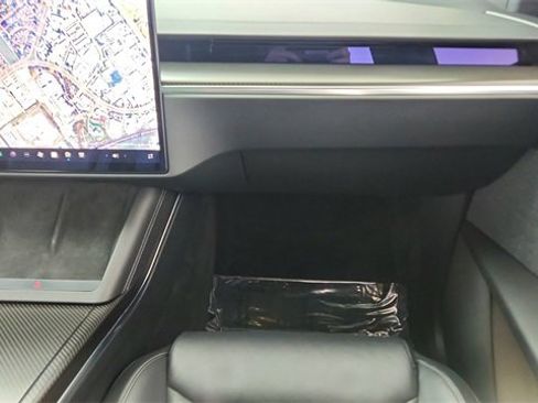 Used 2022 Tesla Model X Plaid image 40