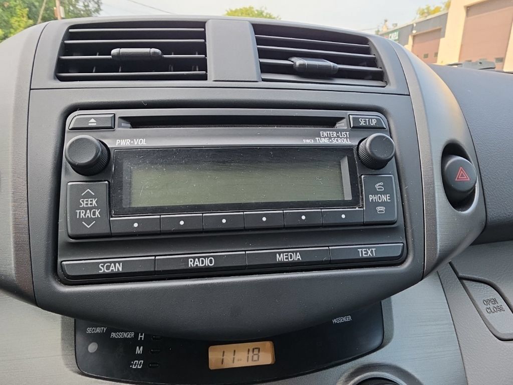 Used 2012 Toyota RAV4 4WD image 18